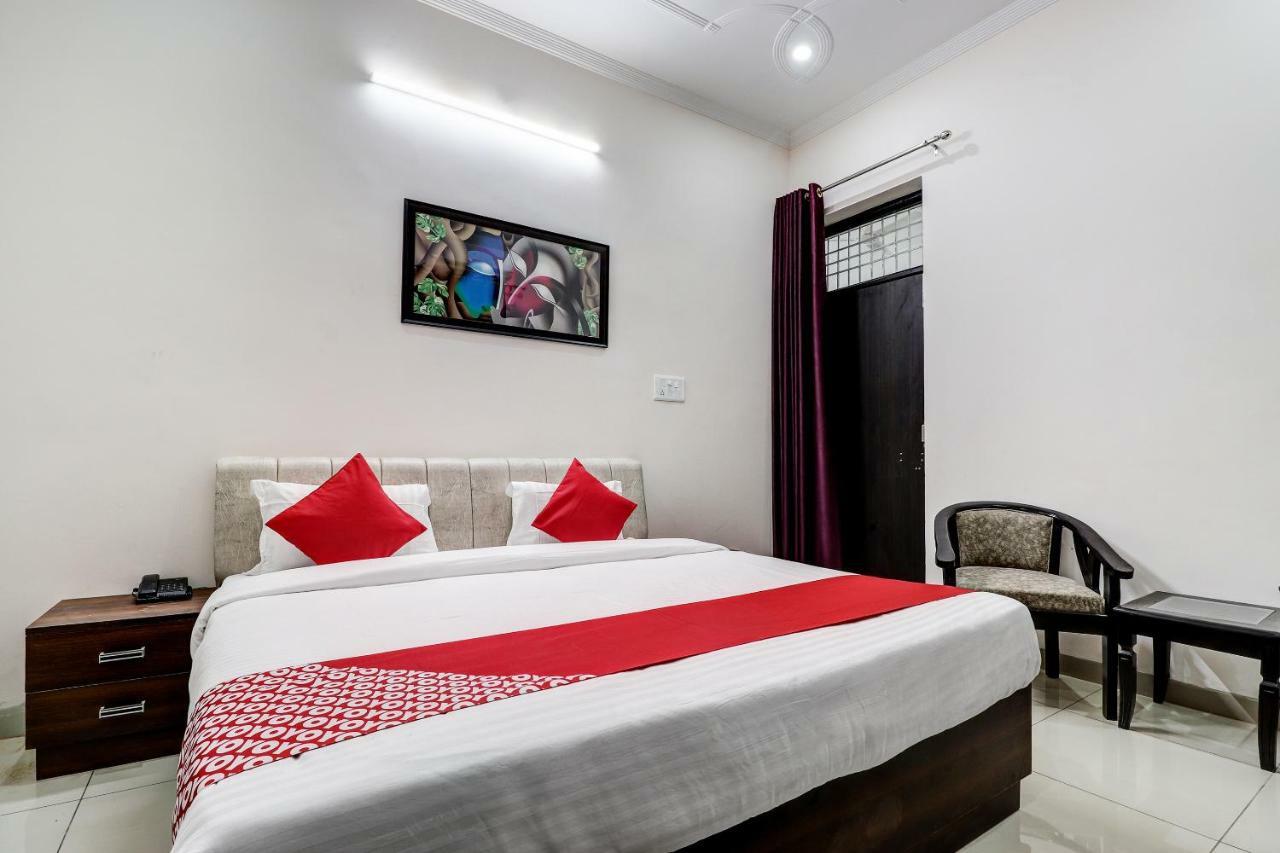 Oyo 38208 Hotel Prakash Kunj Лакхнау Экстерьер фото