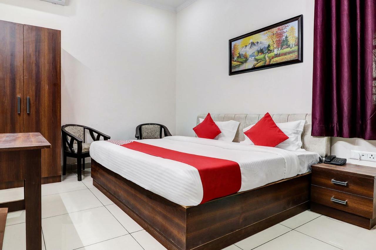 Oyo 38208 Hotel Prakash Kunj Лакхнау Экстерьер фото