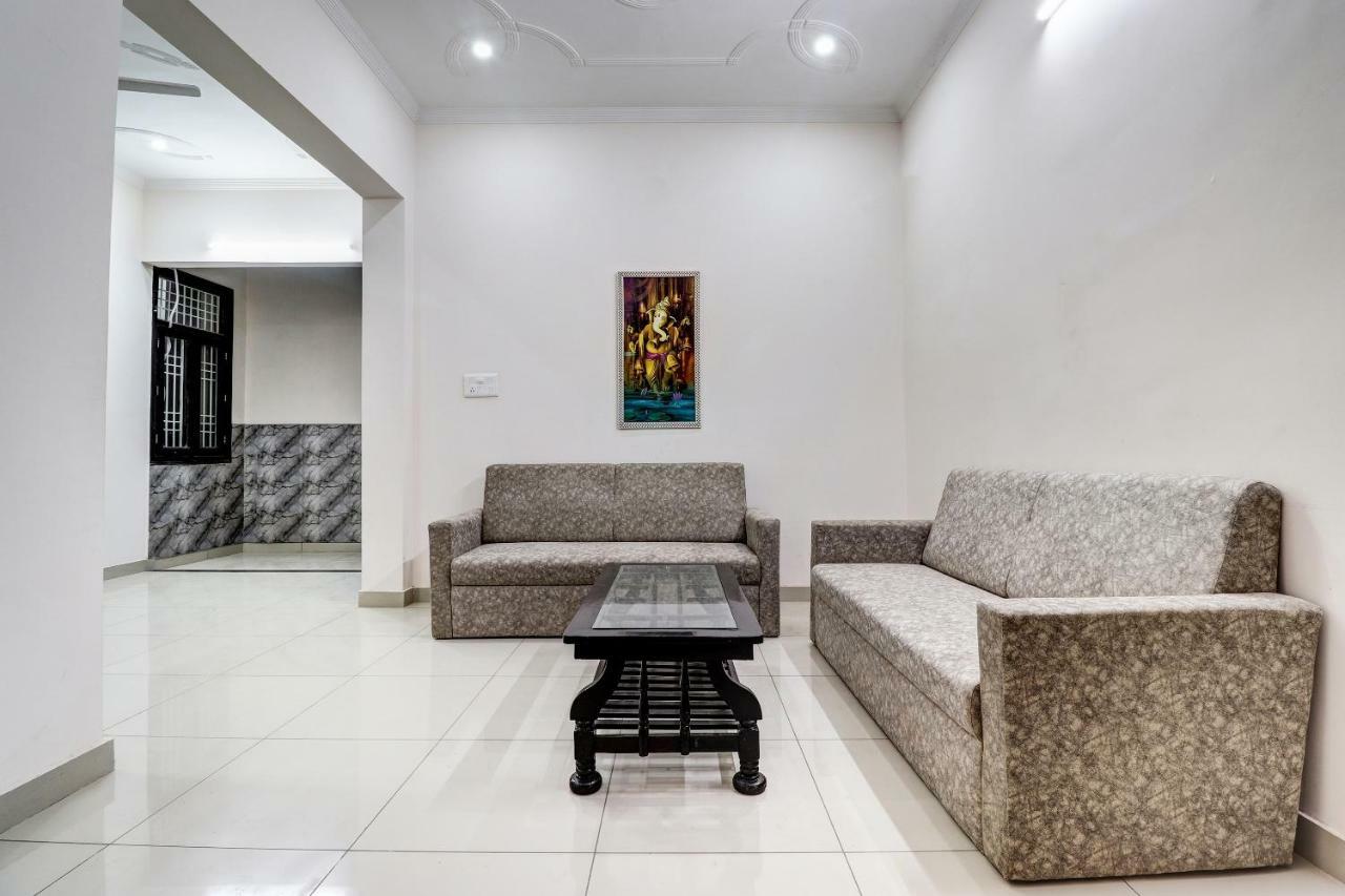 Oyo 38208 Hotel Prakash Kunj Лакхнау Экстерьер фото