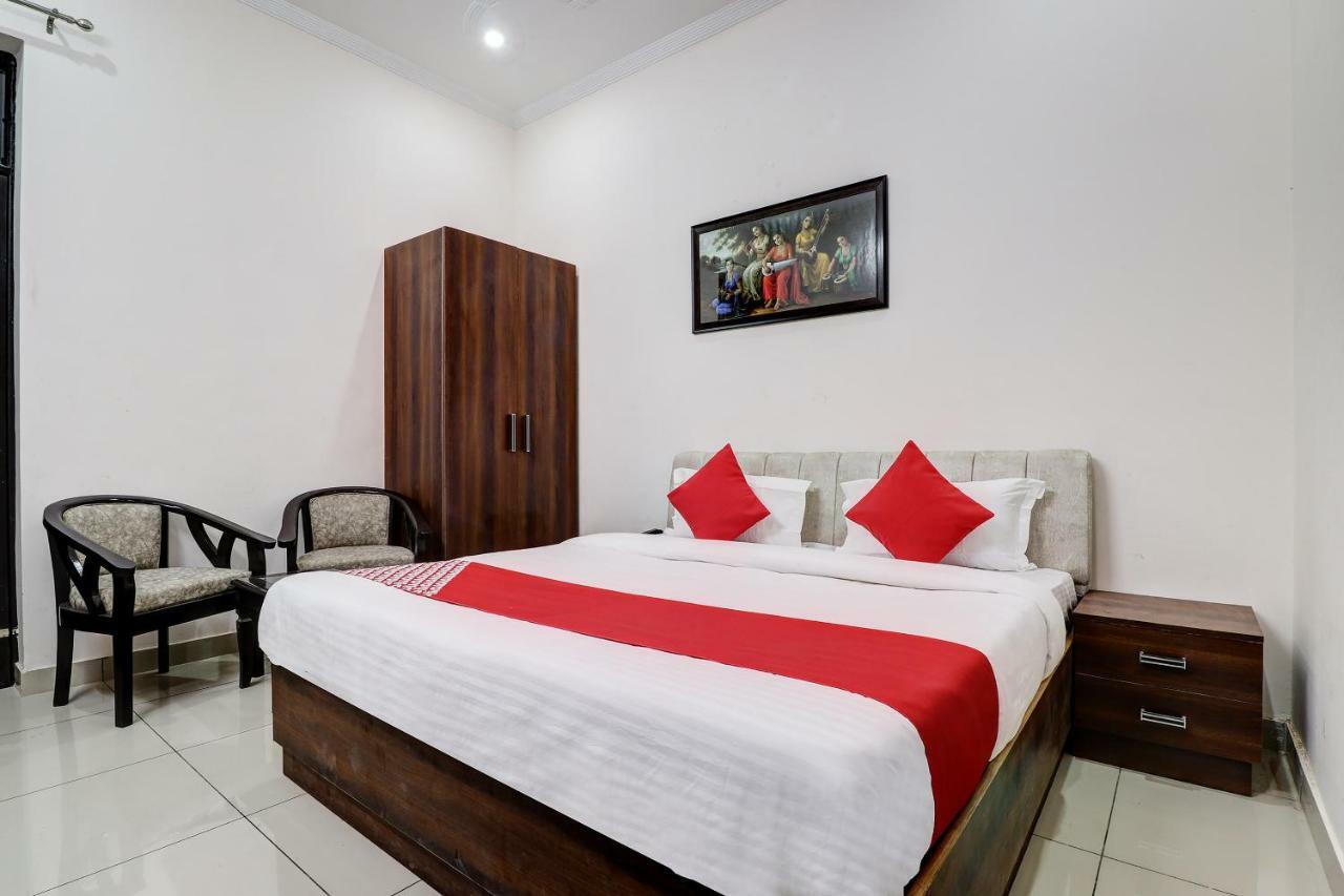 Oyo 38208 Hotel Prakash Kunj Лакхнау Экстерьер фото