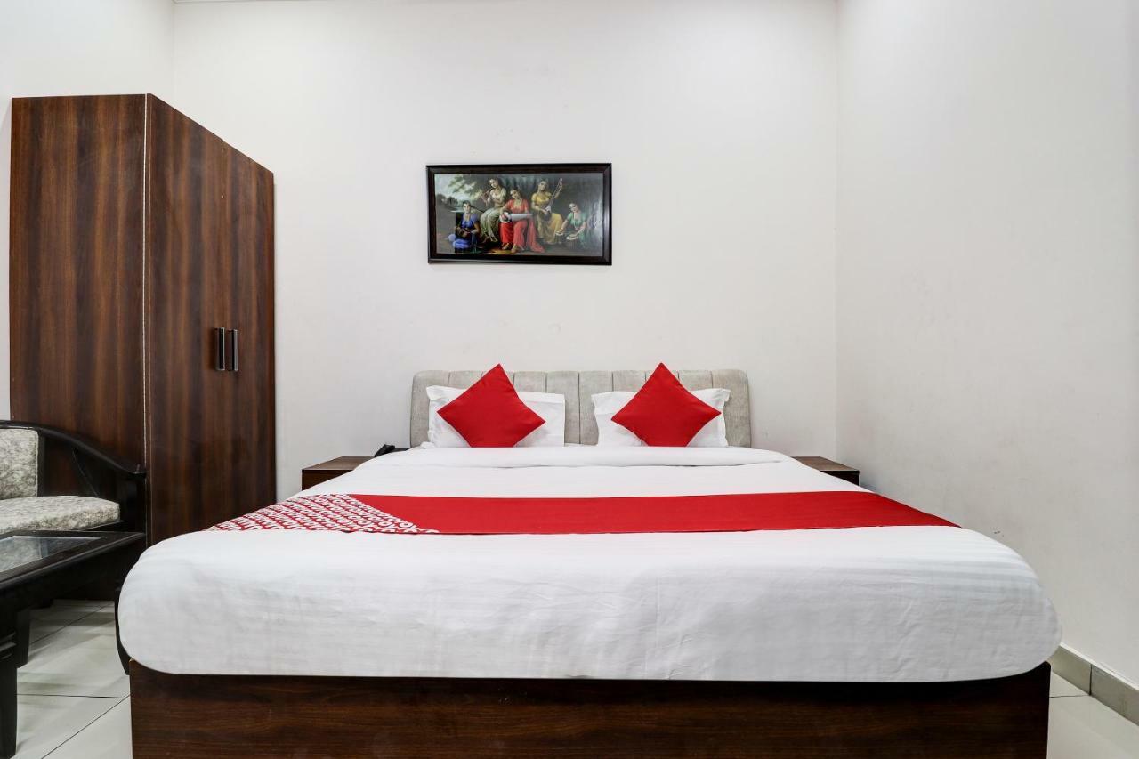 Oyo 38208 Hotel Prakash Kunj Лакхнау Экстерьер фото