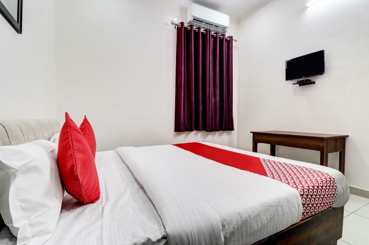 Oyo 38208 Hotel Prakash Kunj Лакхнау Экстерьер фото
