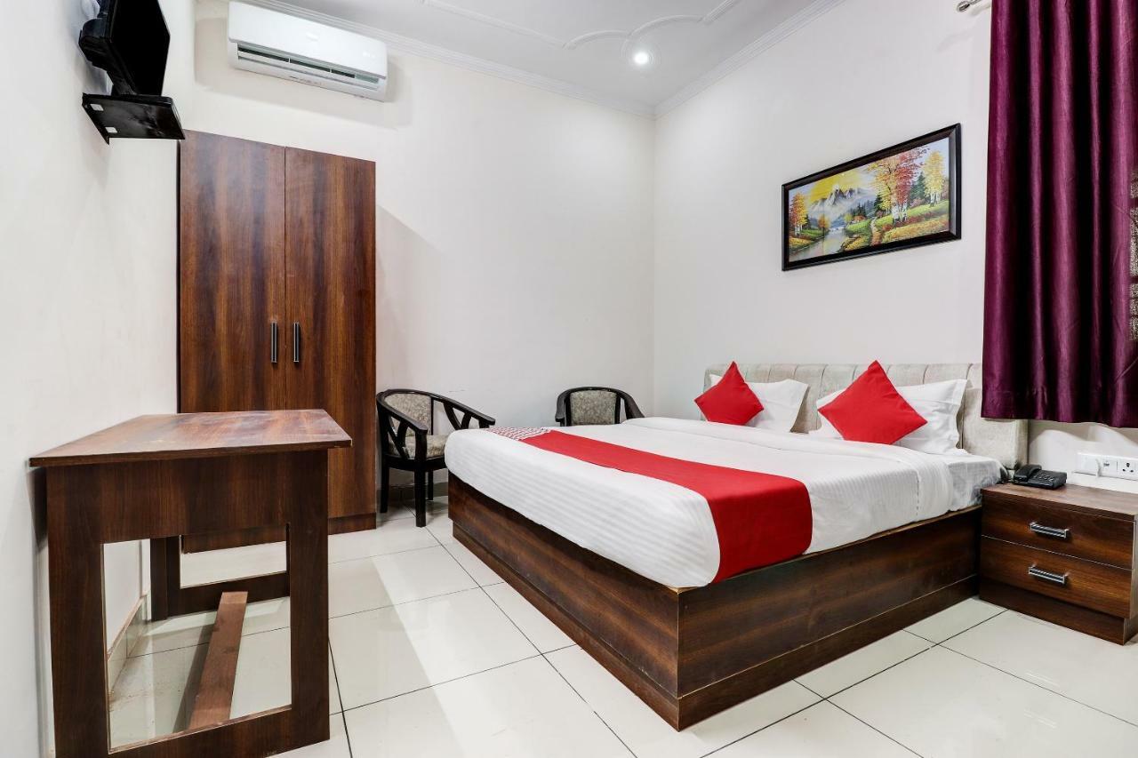 Oyo 38208 Hotel Prakash Kunj Лакхнау Экстерьер фото